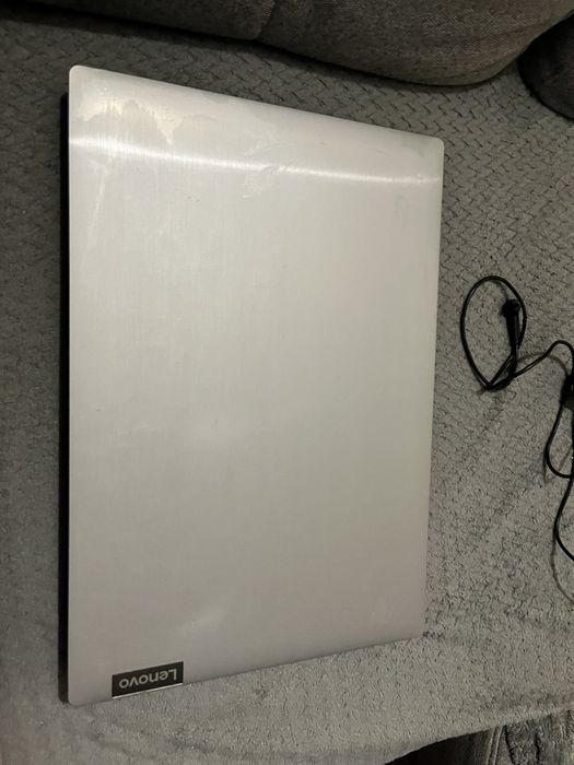 Laptop Lenovo 81 LG