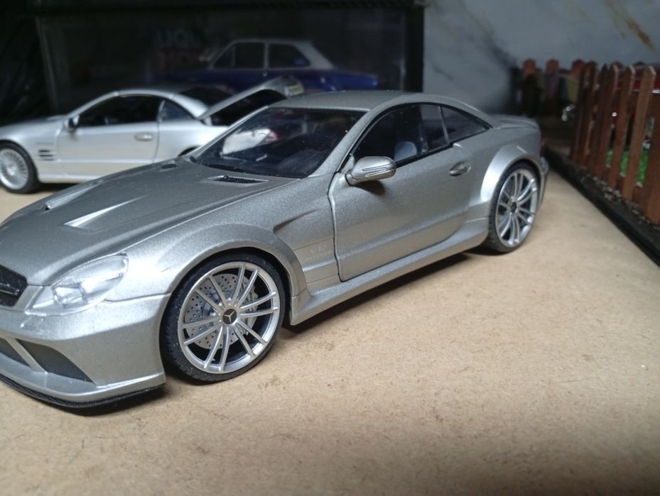 1/18 miniaturas Mercedes Benz