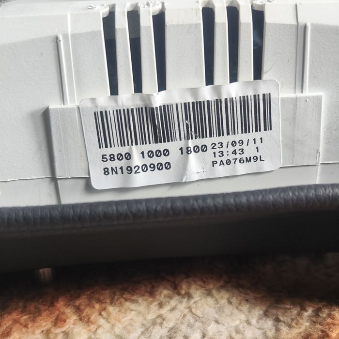 Audi TT 8N 1.8T Licznik Zegar