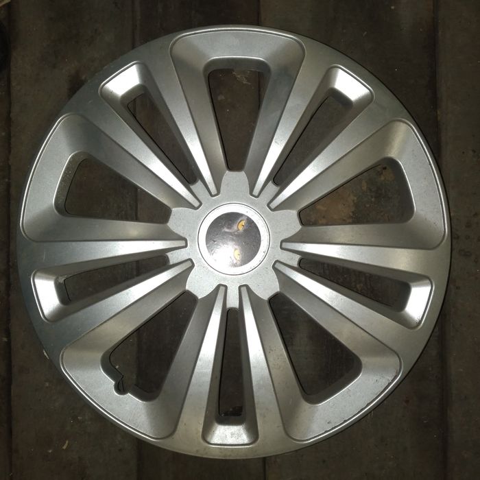 Продам б/у ковпаки 15 радіус 4шт.