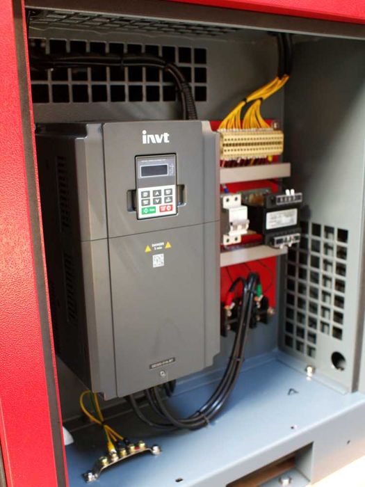 Kompresor śrubowy 15 kw KKS 20 F 720-2200 l/min Kupczyk