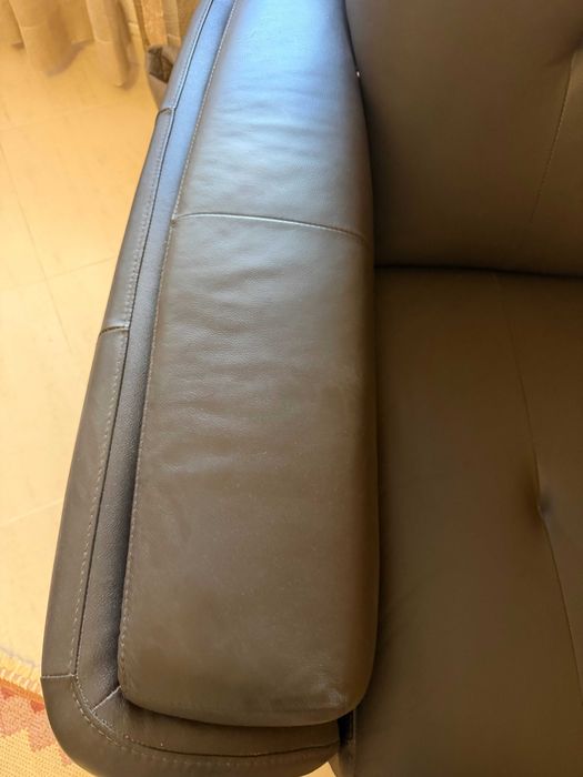Sofa em pele marca Sofatinni