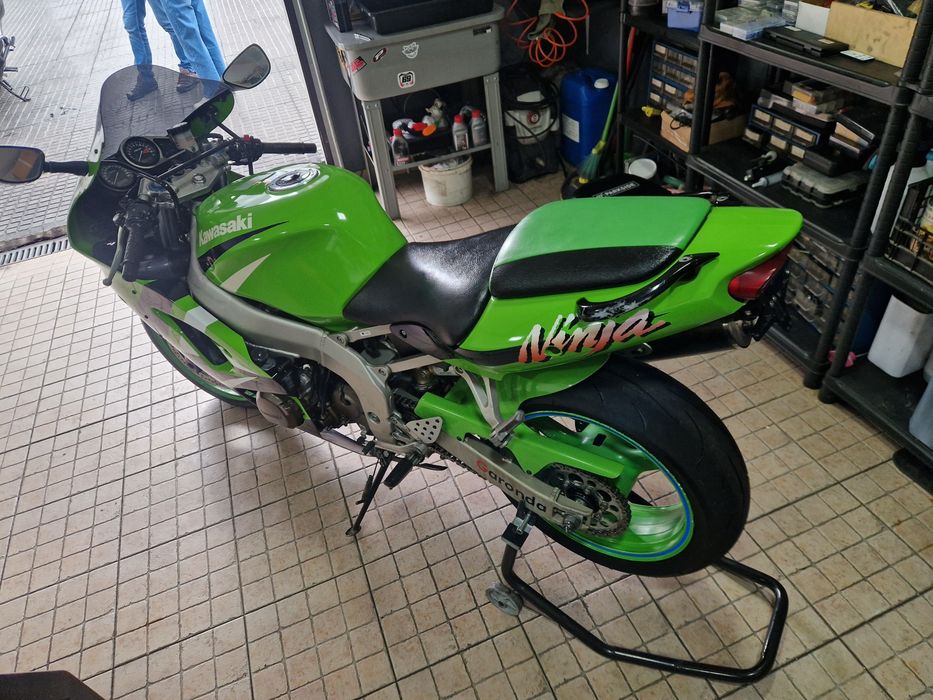 Kawazaki ZX6-R 1998