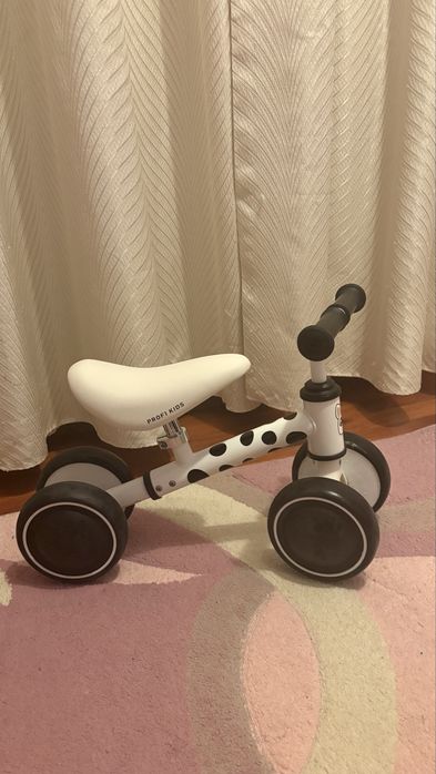 Дитячий біговел  на 1,5-3 роки,сталева рама Profi KIDS