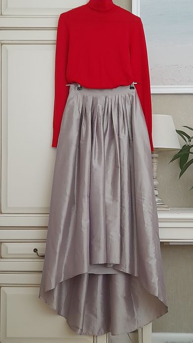 100% silk, з біркою, M/S нова, довга пишна на корпоратив свято