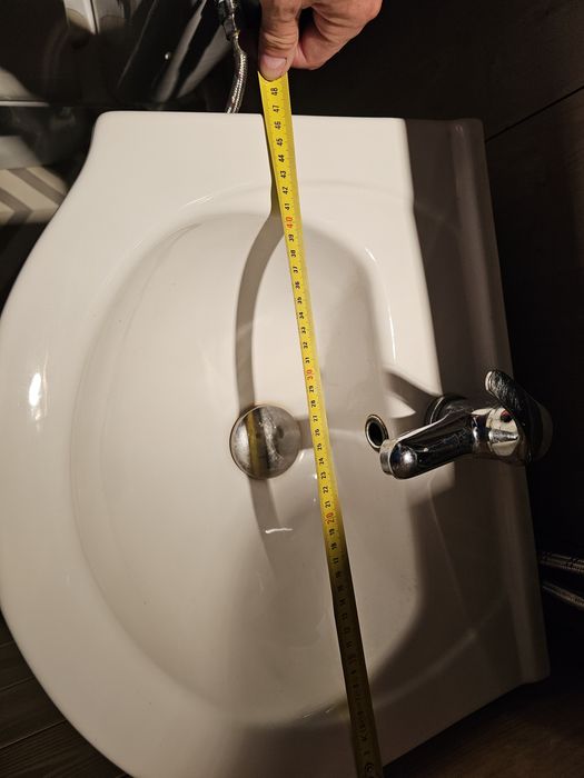 Umywalka z szafką ,baterią i syfonem