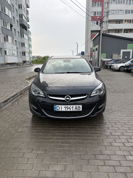 Opel Astra J 1.4 turbo sports