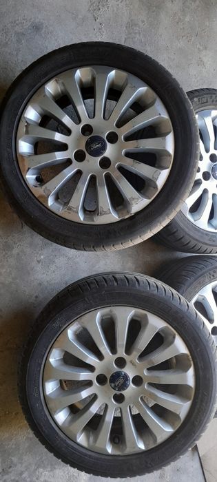 Jantes 15 eram de um ford