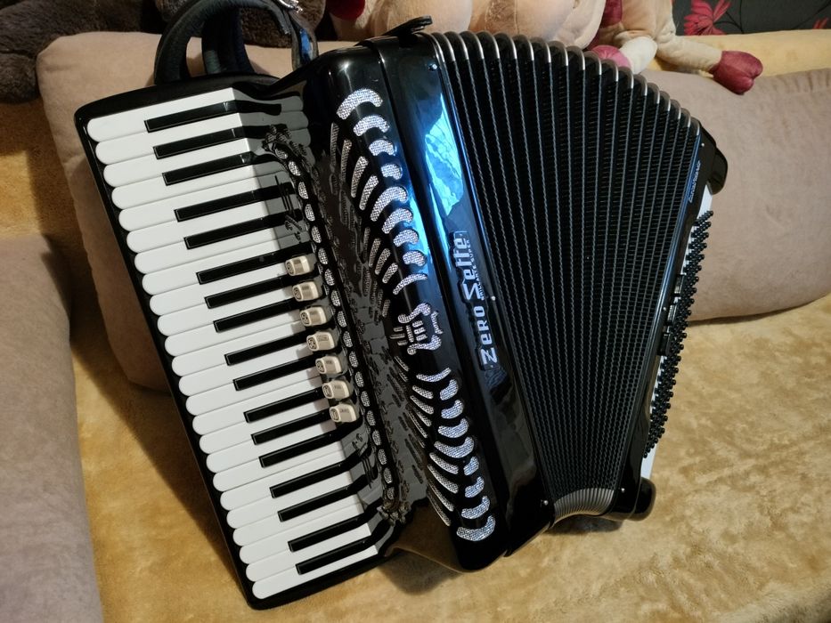 Włoski akordeon Zero Sette B20