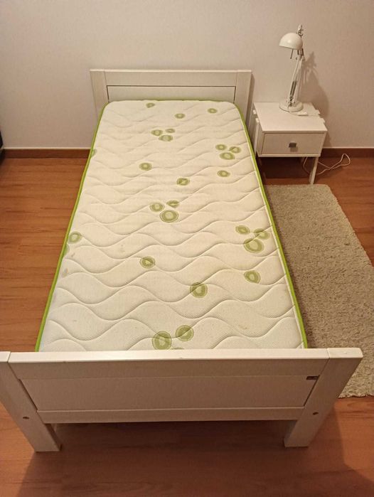 Cama de solteiro como nova