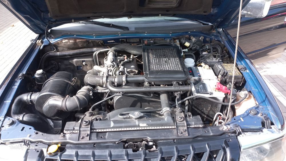Мітсубіси паджеро спорт 2.5 дізель 4×4