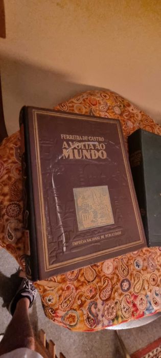 Volta ao Mundo - Ferreira de Castro