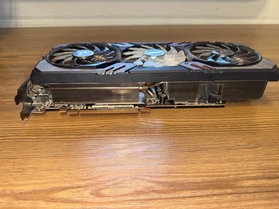 ASRock Radeon RX 6800 Phantom Gaming