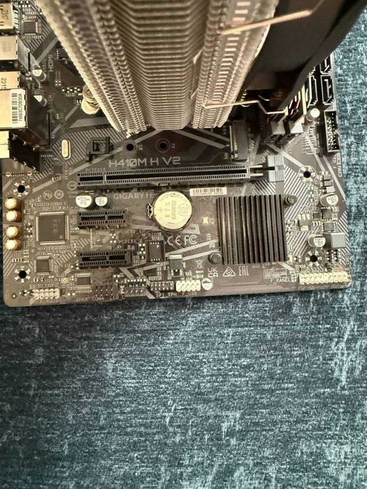 Комплект: GIGABYTE + Intel i5 + 8GB RAM + кулер DeepCoo