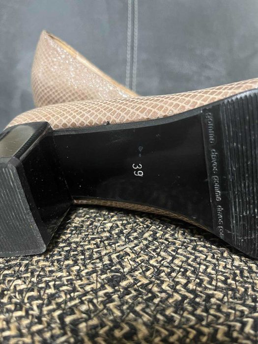 жіночі туфлі шкіряні беж