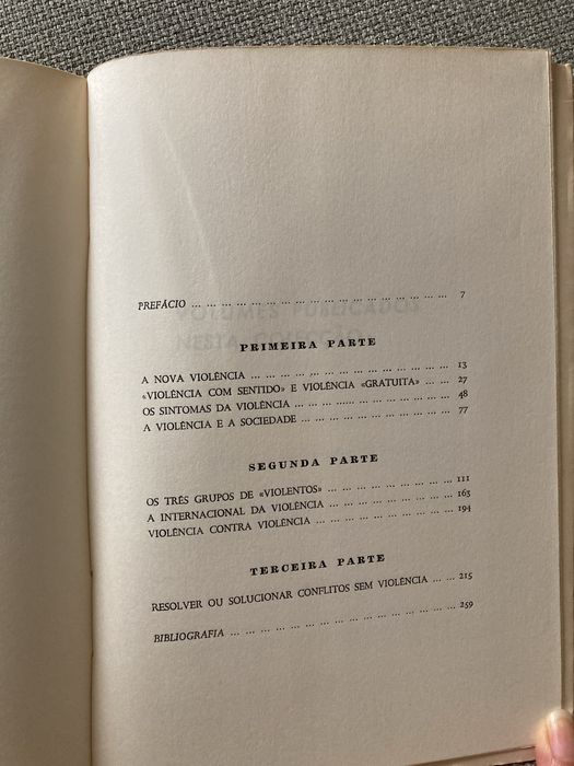 Livro A Nova Violência, de Wolfgang Salewski e Peter Lanz