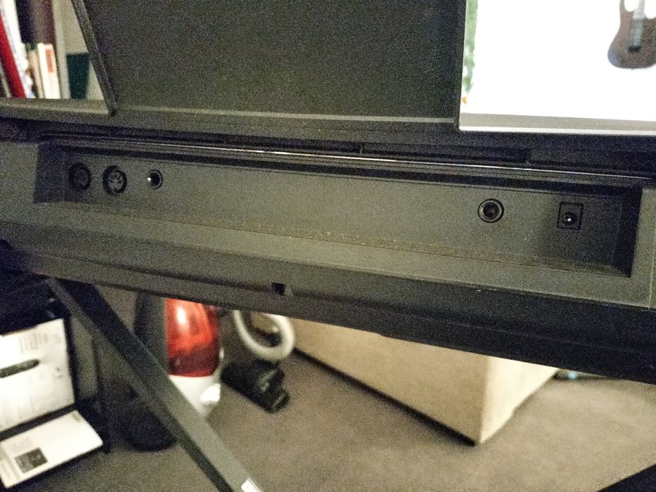 Teclado / Órgão Yamaha YPT-220 – 61 Teclas | Excelente Estado