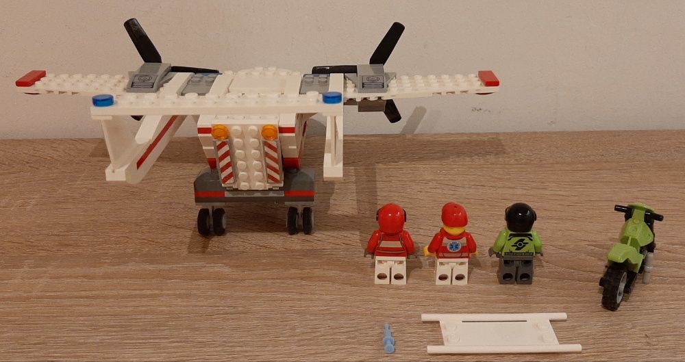 samolot ratowniczy lego city