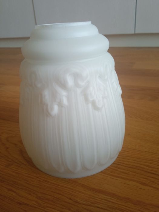 Lampa z pięknymi kloszami