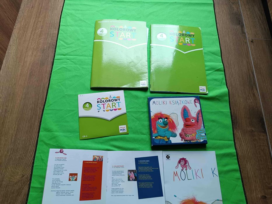 Kolorowy start- czterolatek- 2 przewodniki metodyczne+1 płyta+ gratisy