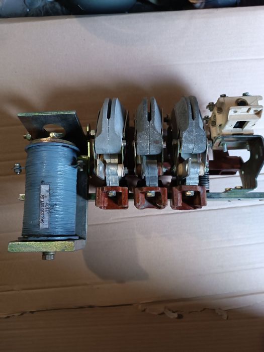 Продам контактор КТП6023