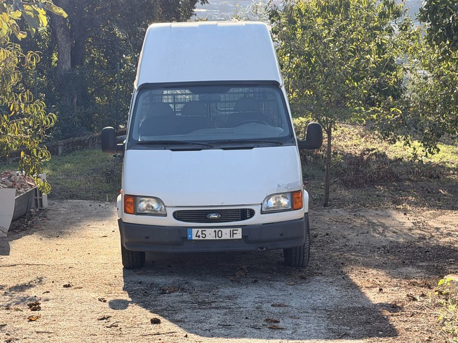 Ford Transit Topliner teto duplo