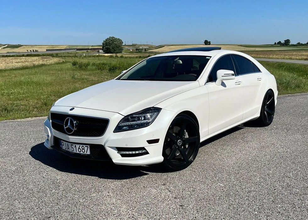 Mercedes-Benz CLS MERCEDES-BENZ Cls 4matic V8 4.7 niski przebieg | biała perła | 4x4