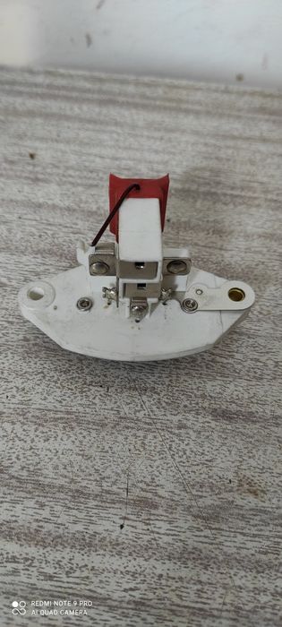 Реле регулятор напряжения генератора