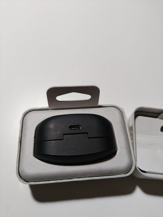 Słuchawki Sony wf 1000xm4 dobry stan