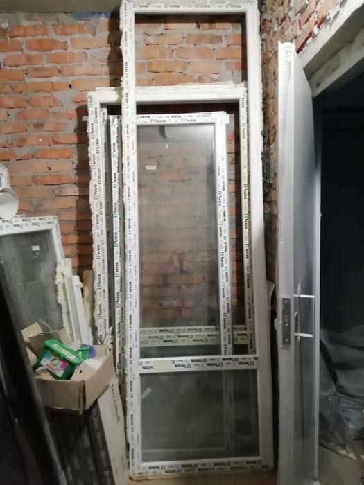 Пластиковые окно и двери на балкон б/у