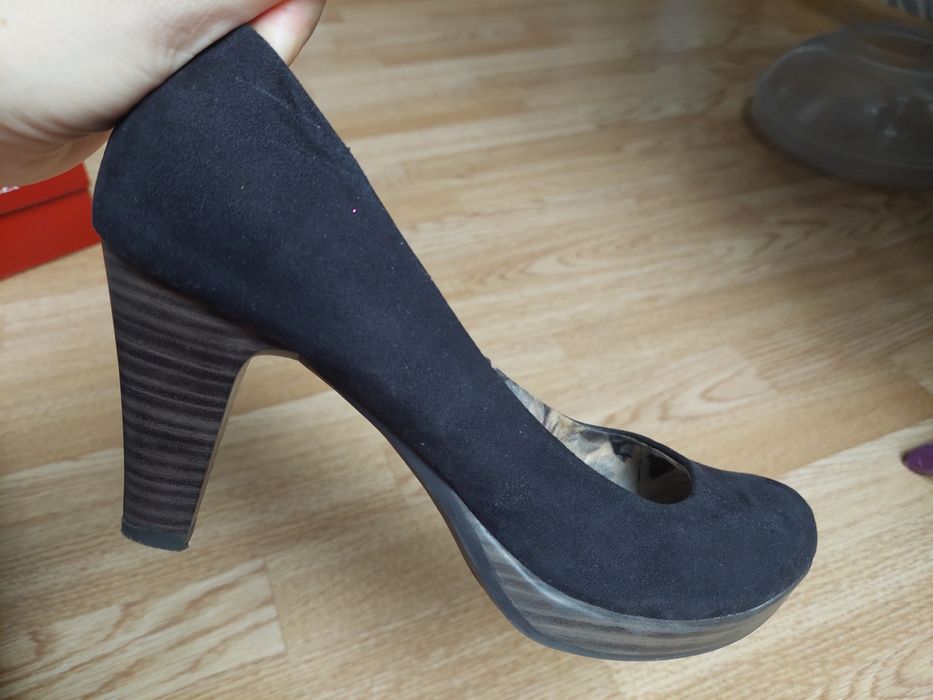 Buty damskie/obcas  MArco Tozzi rozm. 39
