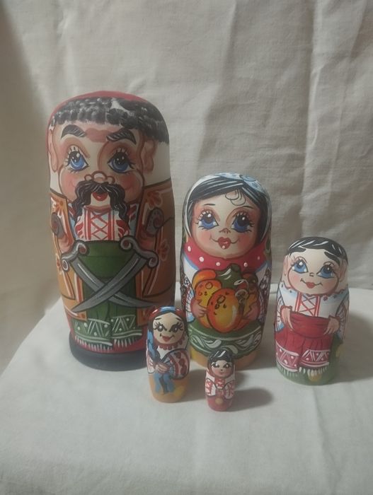 Матрешка украинская семейка.