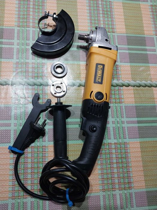 болгарка DeWALT 125 Круг как новая