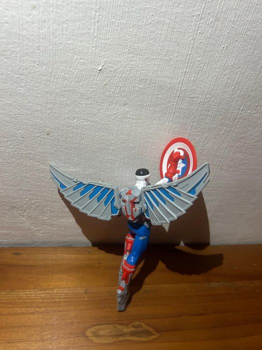 Miniatura Falcon×Captain America Marvel