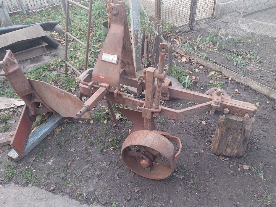 Продам плуг до трахтора