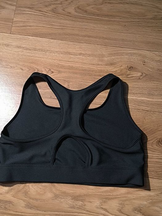Топ Under Armour