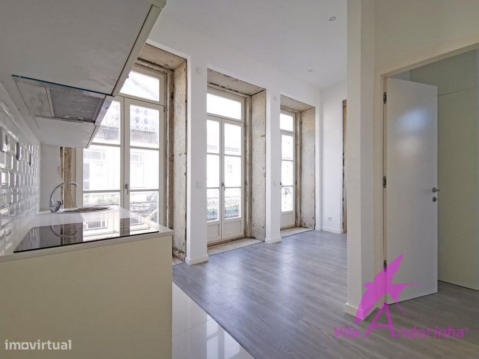 Apartamento T1 com Vista para a Praça da República - Centro Históri...