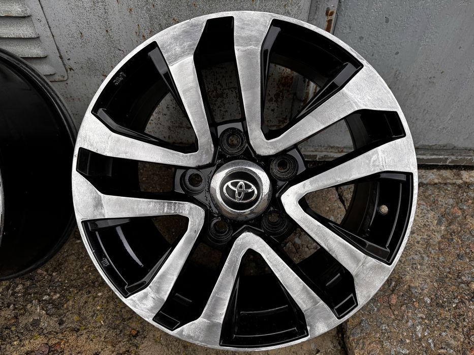 Диски Toyota Land Cruiser Lexus LX Sequoia Tundra R18 комплект 4 шт.