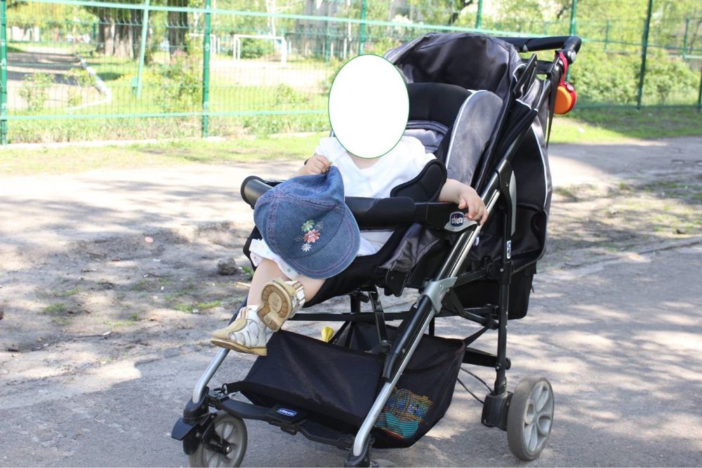 Дитяча коляска chicco living.