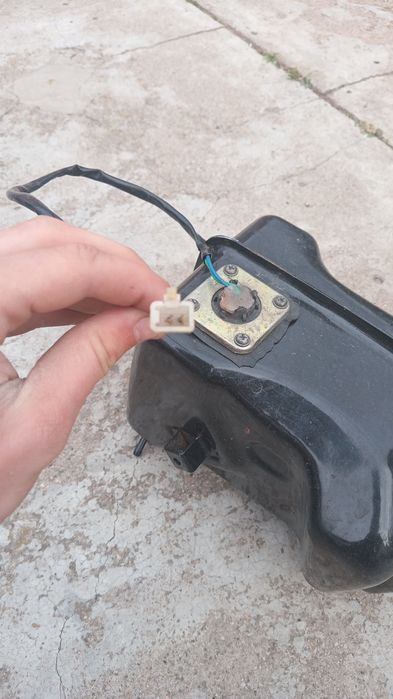 Бензобак на мопед