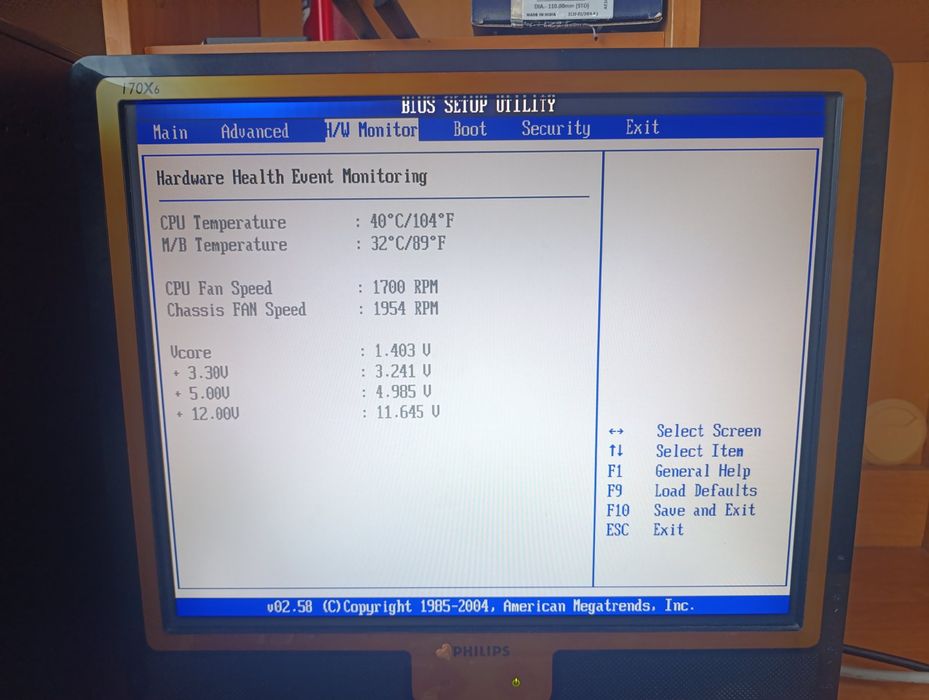 Комп'ютер в зборі в хорошому стані