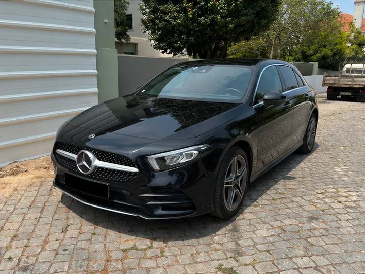 Mercedes-Benz A 250 e AMG Line