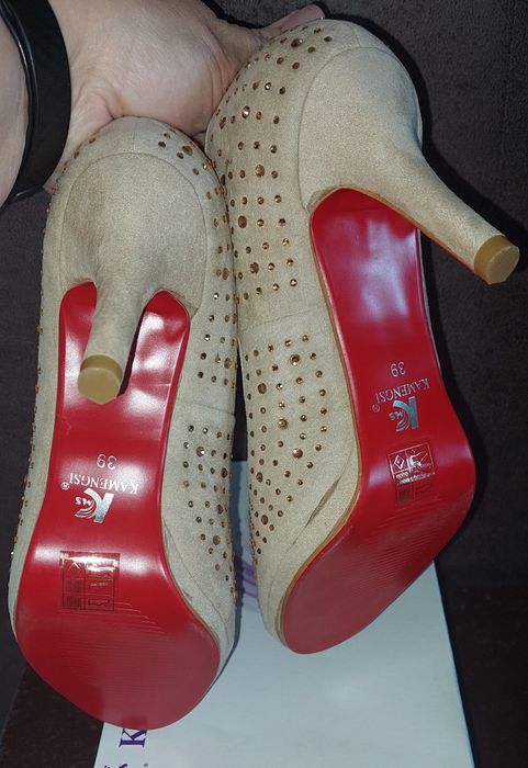 Туфлі жіночі на підборах