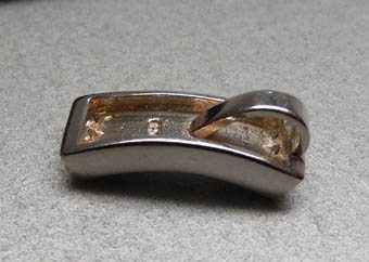 Srebrny wisior mozaika masa perłowa i cyrkonie.