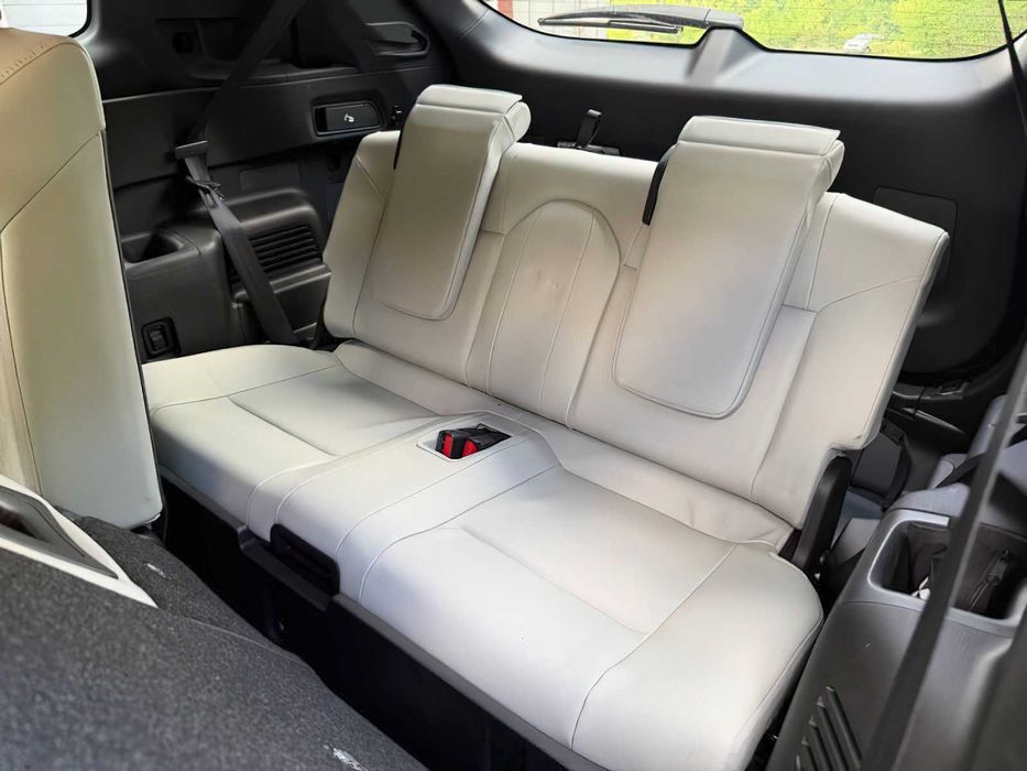 Mitsubishi Outlander PHEV SEL      2023
