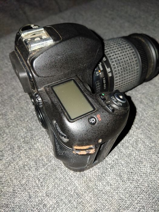 Máquina fotográfica Nikon