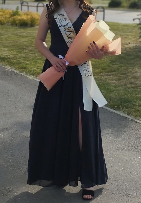 Випускна сукня темно-синього кольору