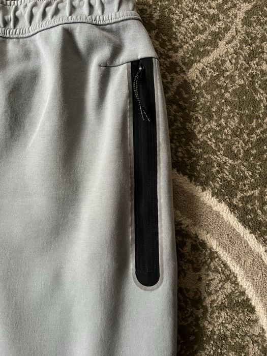 Спортивні штани Nike tech fleece