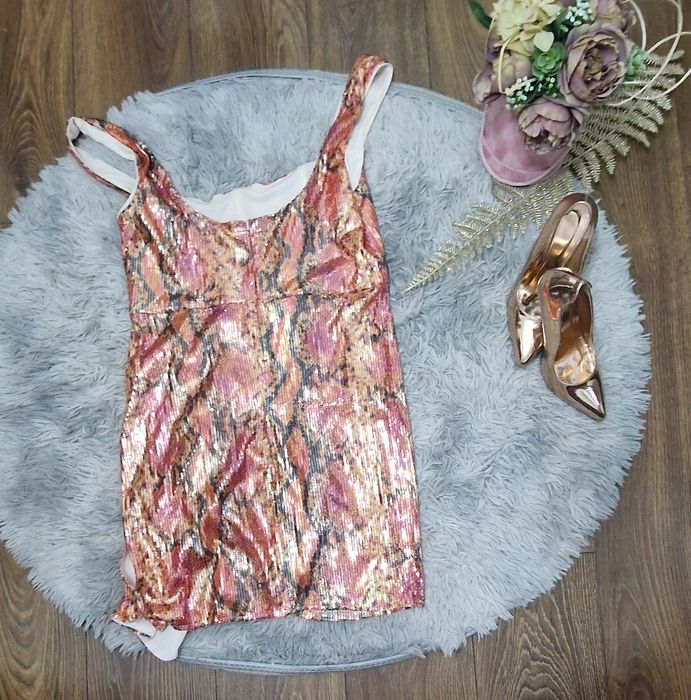 Gorsetowa, cekinowa sukienka Asos - wężowy wzór 44/46