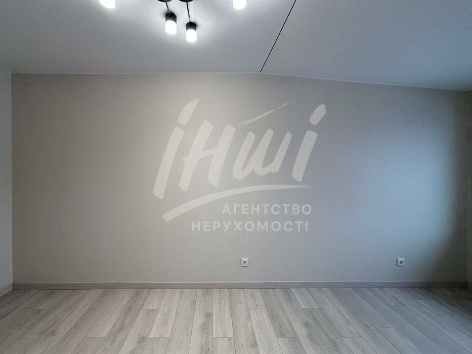 Центр міста | 2-х кімнатна квартира з ремонтом. Постанова\євідновлення